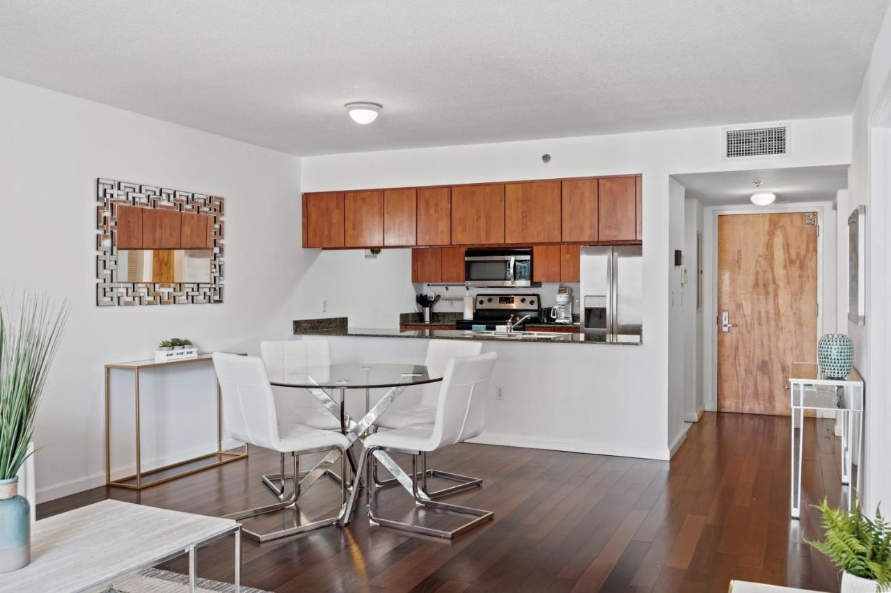 Apartment Private Unit With Amenities And Parking
