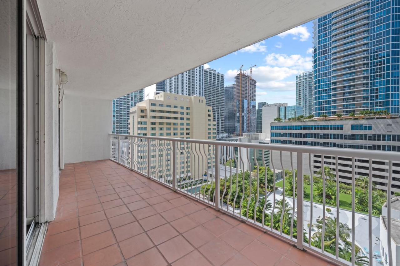 Private Unit With Amenities And Parking Apartment Miami