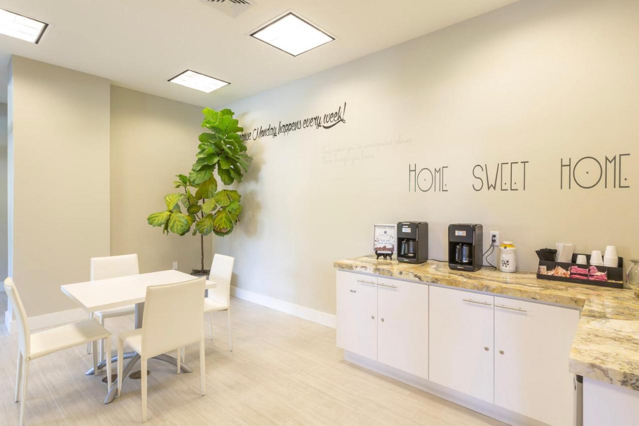 Coral Gables 2br W Wd Pool Gym Near Shops Mia-45 Apartment *
