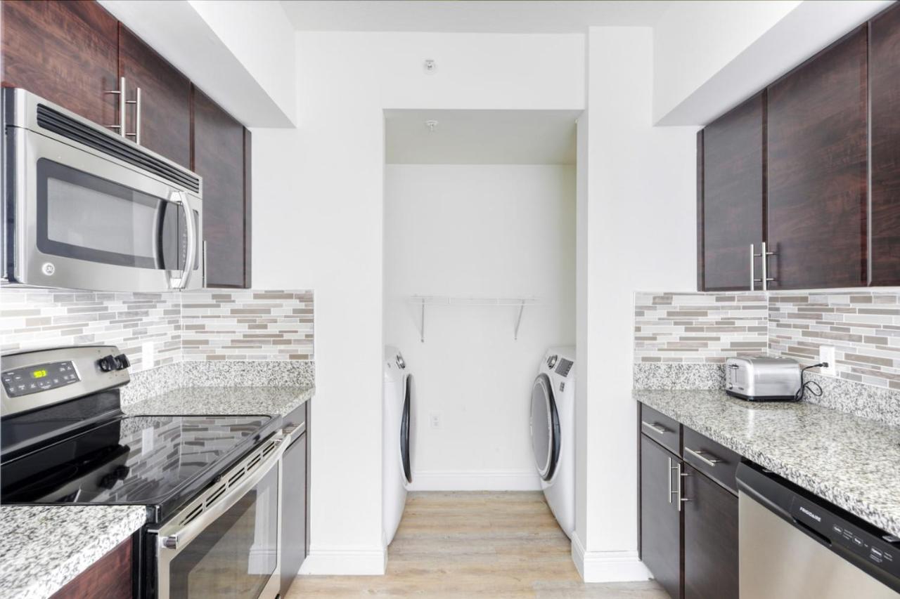 Coral Gables 2br W Wd Pool Gym Near Shops Mia-45 Apartment Miami