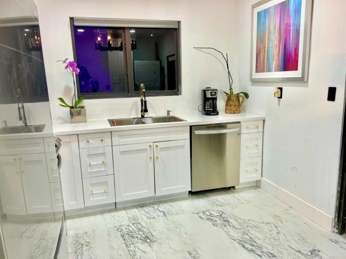 The Carrington: Multi-unit Retreat With Miami