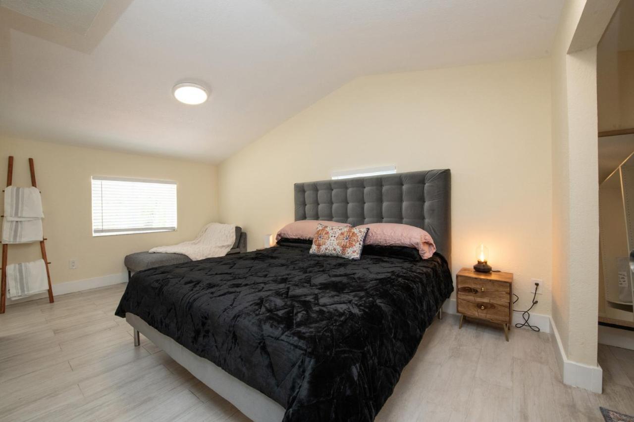 Renzzi Wynwood House * Miami