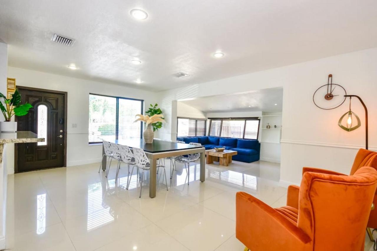 Five Bedroom With Pool In Highland Lakes Near Aventura Mall Villa