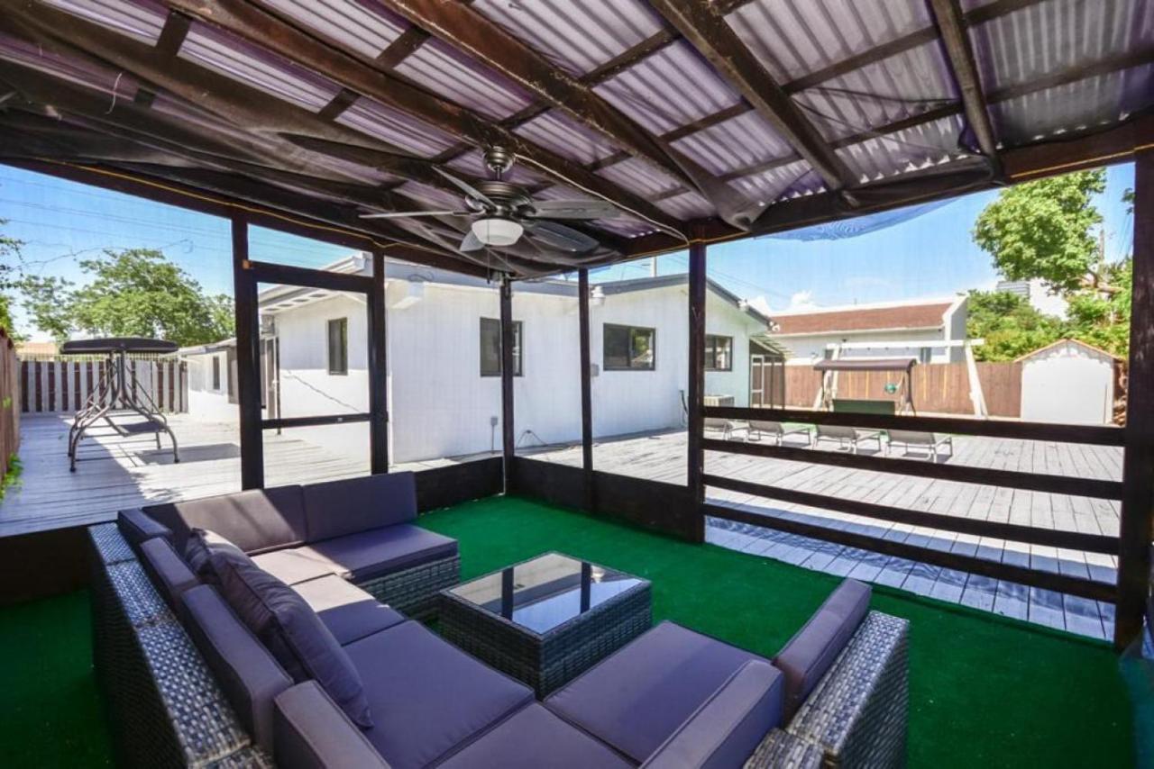 Five Bedroom With Pool In Highland Lakes Near Aventura Mall Villa