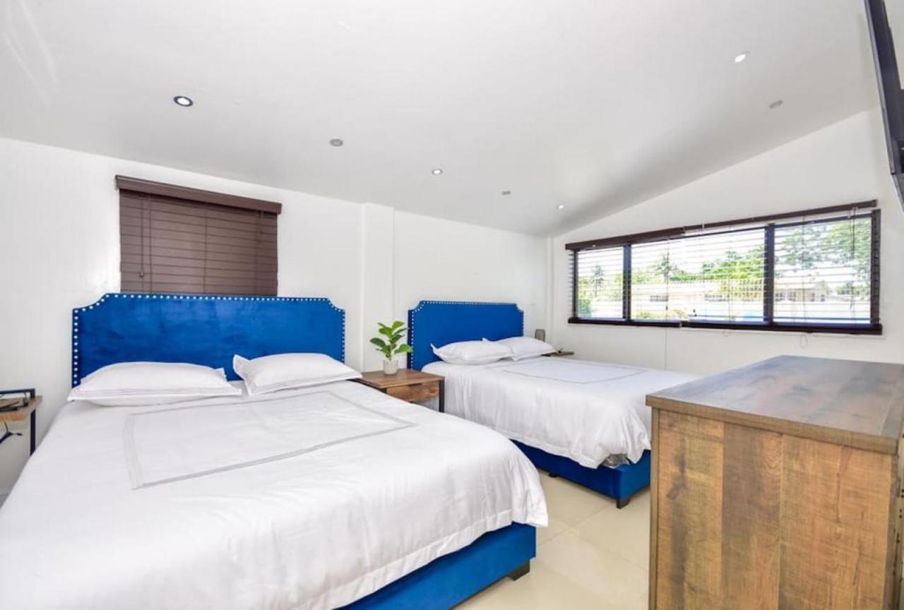 Five Bedroom With Pool In Highland Lakes Near Aventura Mall Miami