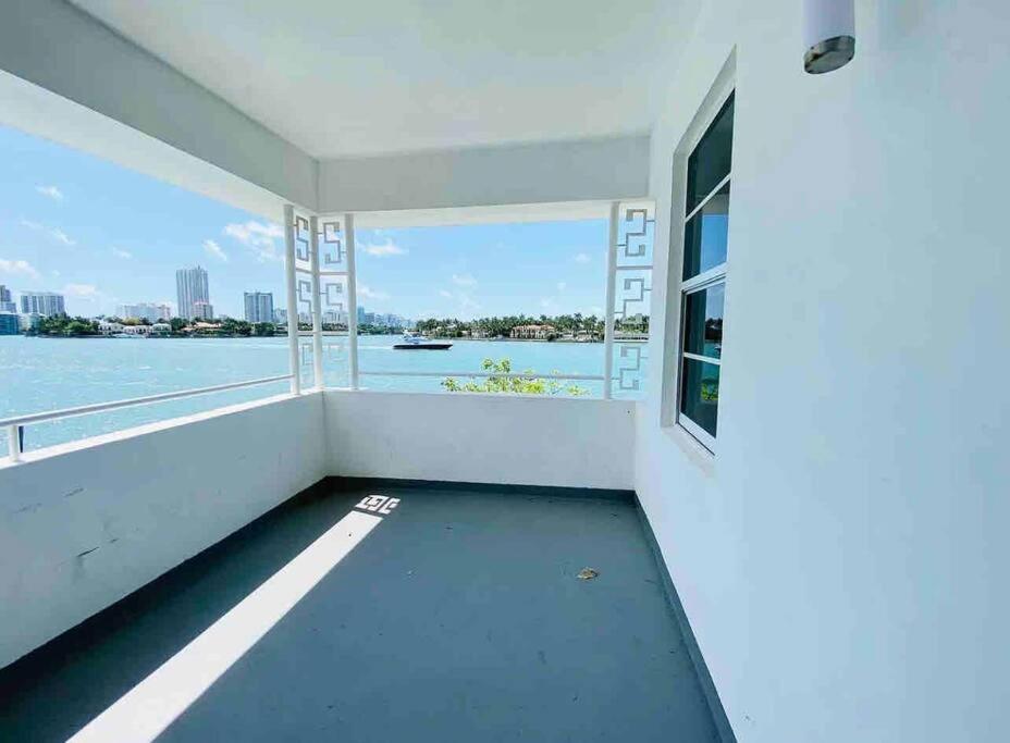 Apartment Paradise On The Isle # 1 Miami