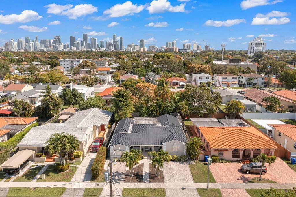 Centrally Located W/ Pool & Gym ! *