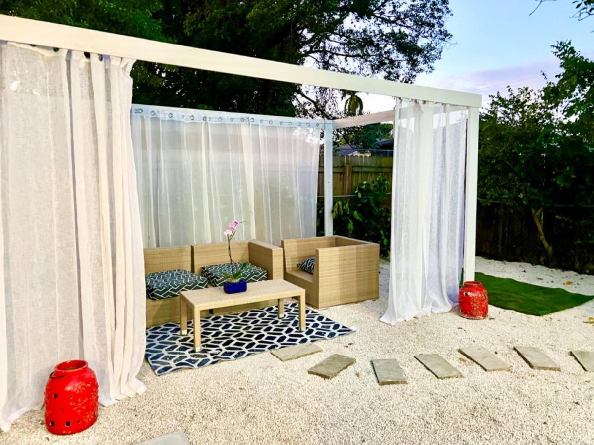 The Carrington: Multi-unit Retreat With Apartment Miami