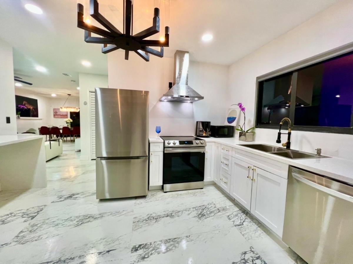 The Carrington: Multi-unit Retreat With * Miami