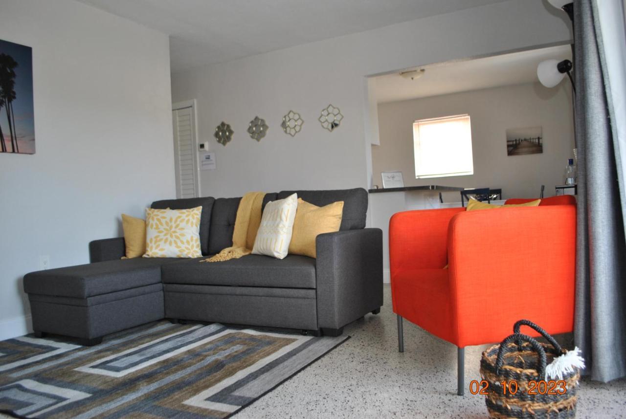 Apartment Sleeps 8, Havana Nights In