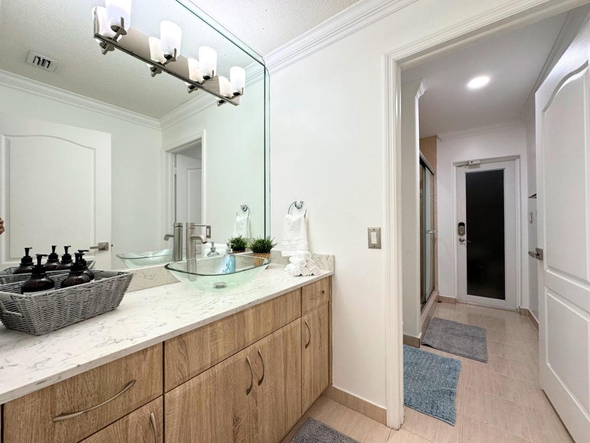 Spacious And Luxurious 4bd 3br House Pool Tub Bbq Private Miami