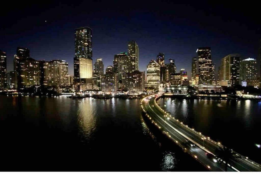 Apartment Luxury Loft In The Heart Of Downtown Miami.