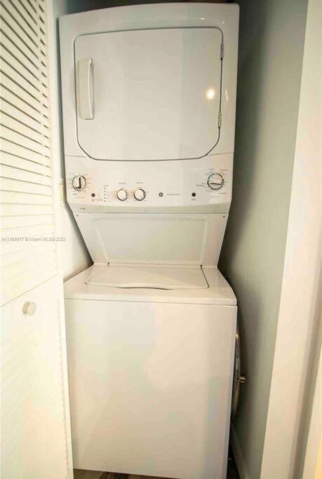 And Luxurious Living In Downtown Miami