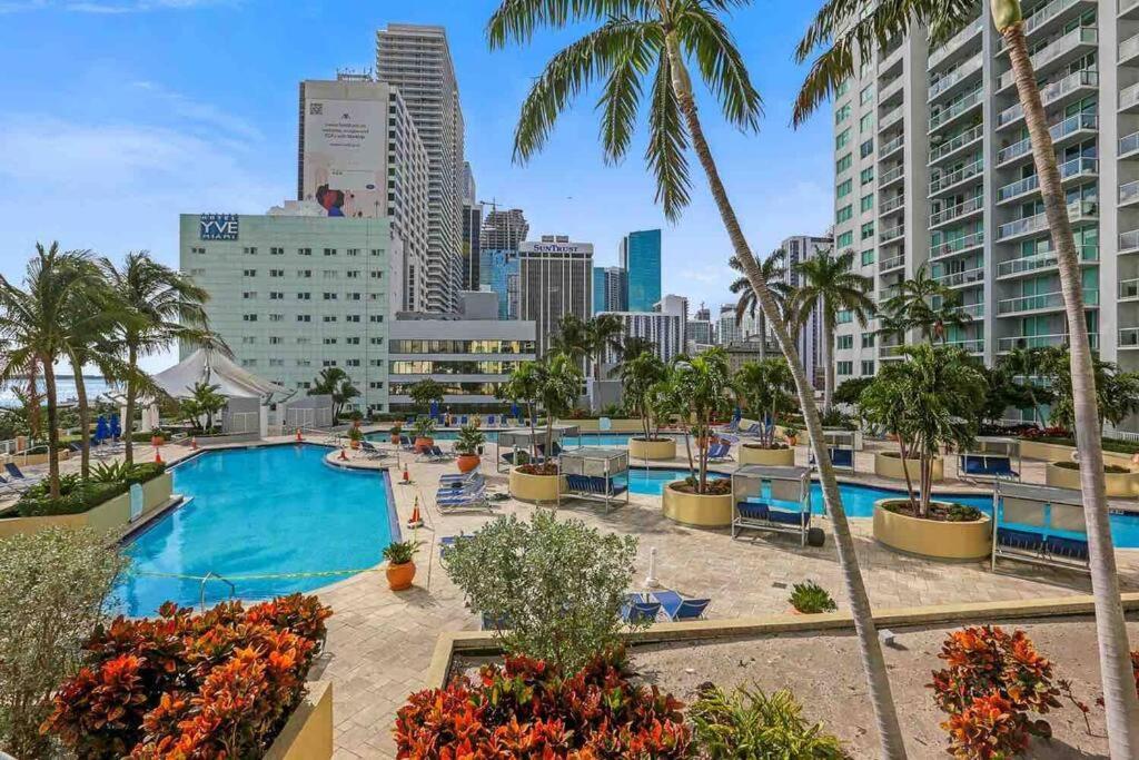 And Luxurious Living In Downtown