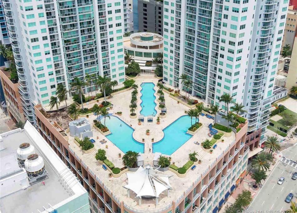 Apartment And Luxurious Living In Downtown Miami