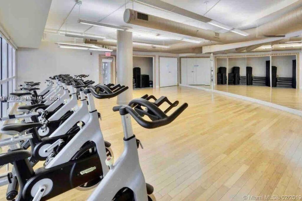 And Luxurious Living In Downtown Apartment *