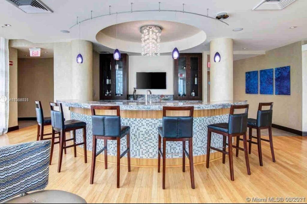 And Luxurious Living In Downtown