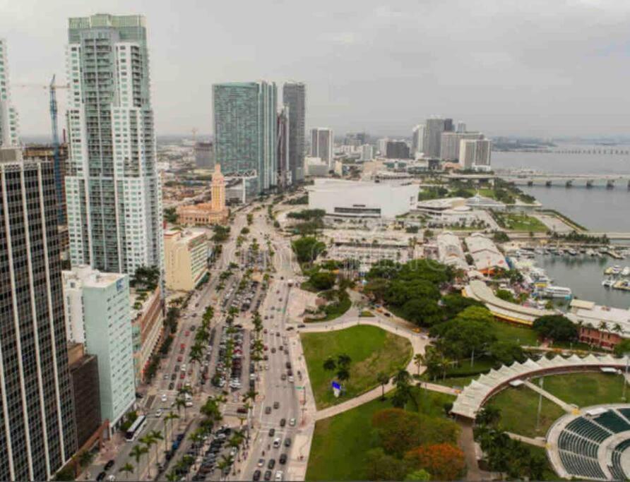 And Luxurious Living In Downtown Miami