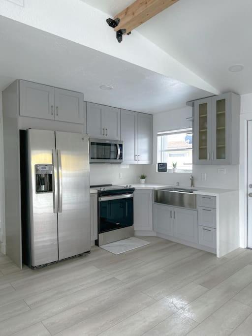 Dream House 4b/2b King Bed Springs, Fl Holiday home Miami