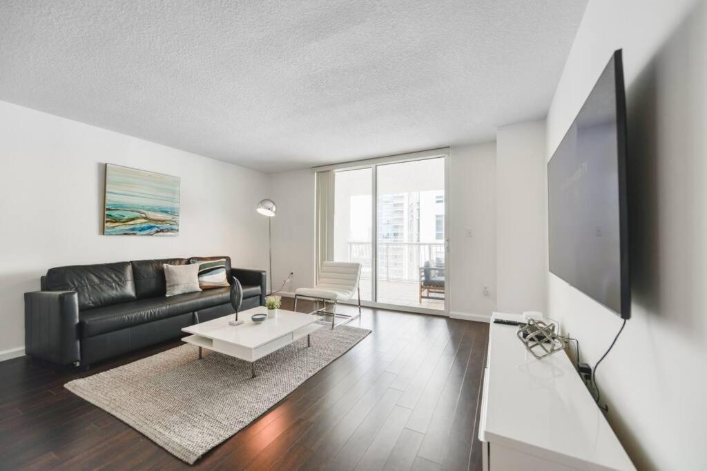 Apartment Awesome At Brickell W Free Parking