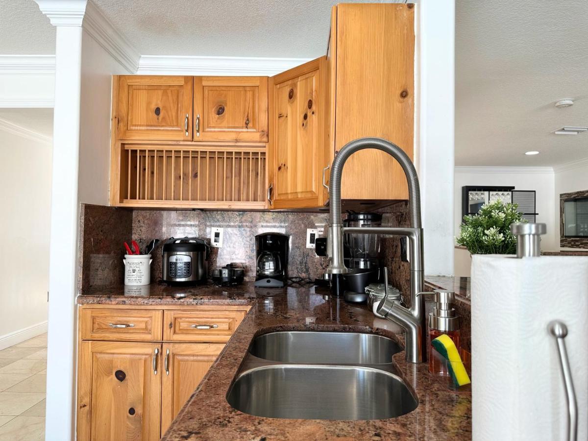 Spacious And Luxurious 4bd 3br House Pool Tub Bbq Private Miami