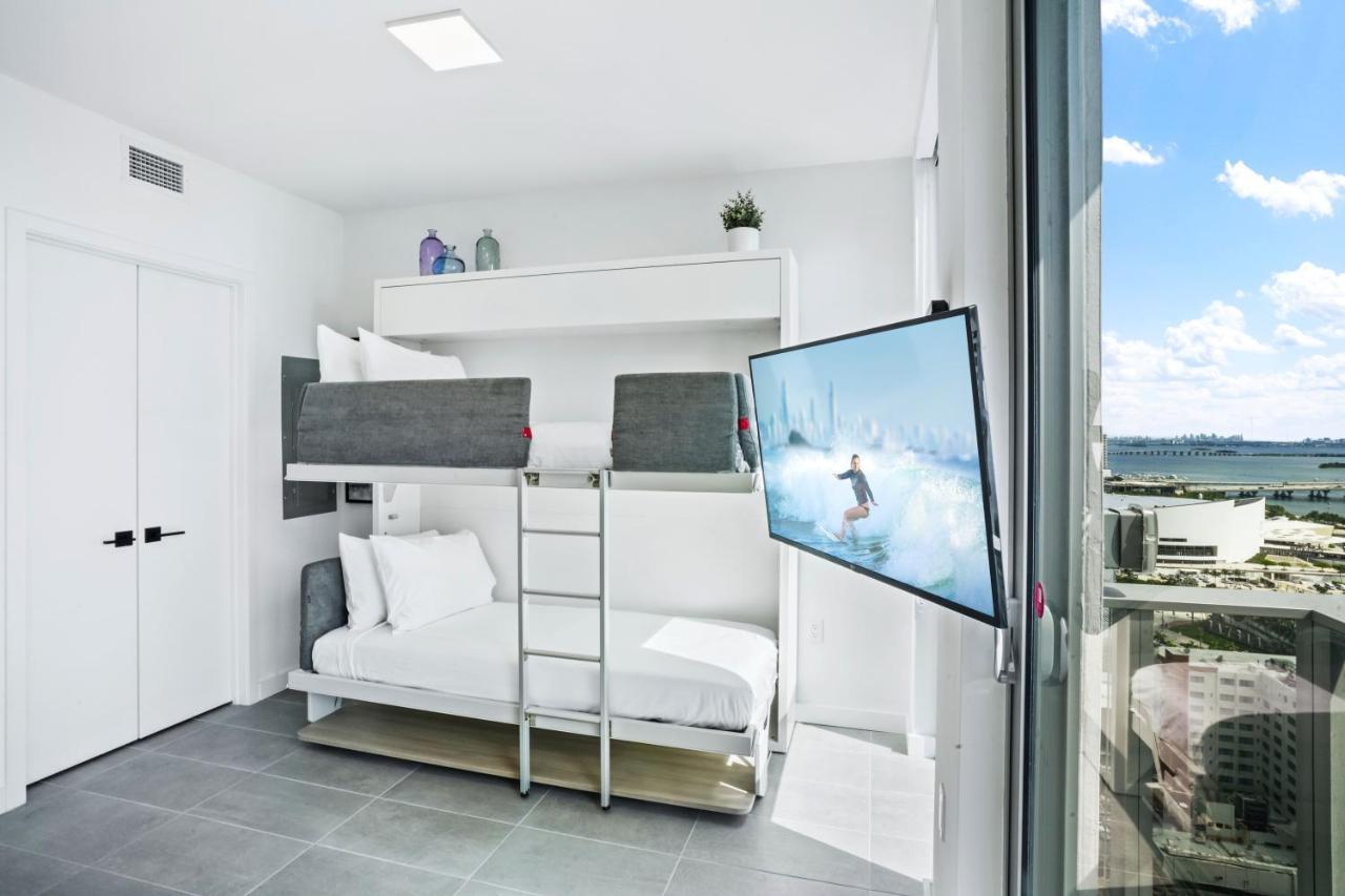 - Casiola Studio's - Near Cruise Terminal, Bayfront Park And Kaseya Center