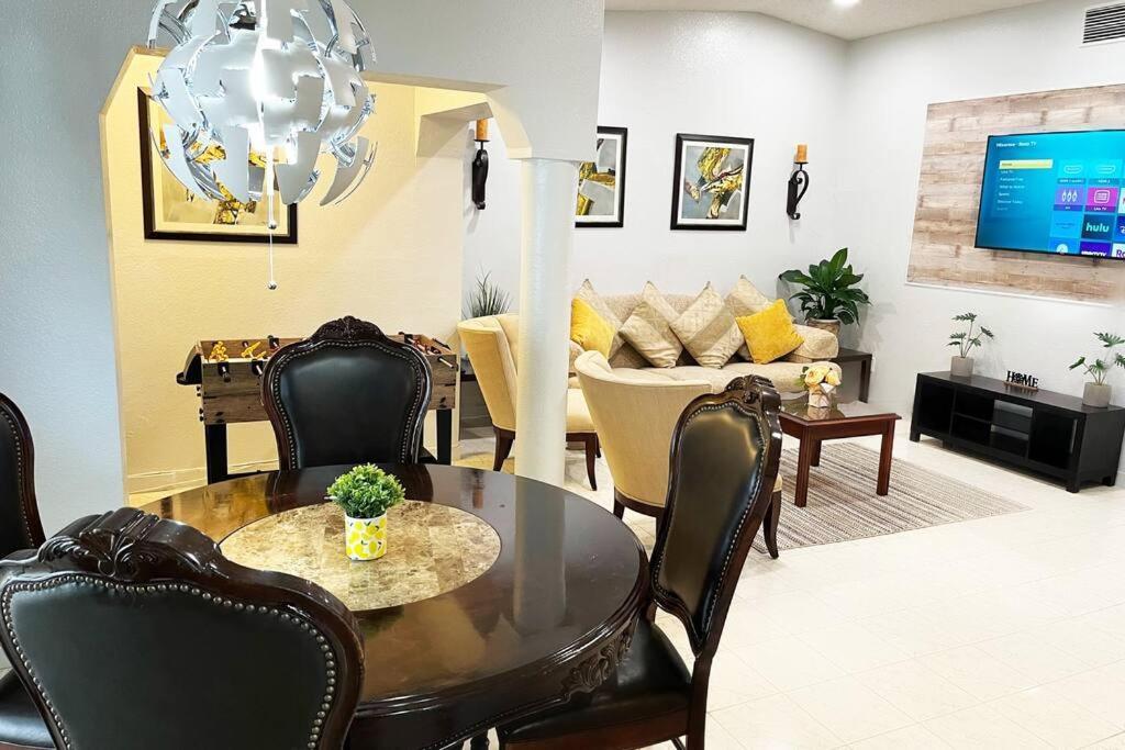 Casa de férias Amazing & Cozy Duplex Near Zoo ! Miami