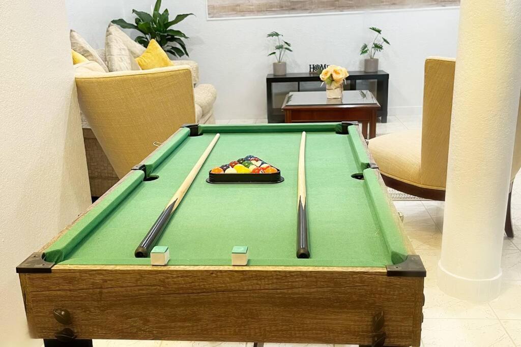 Amazing & Cozy Duplex Near Zoo ! Casa de férias Miami