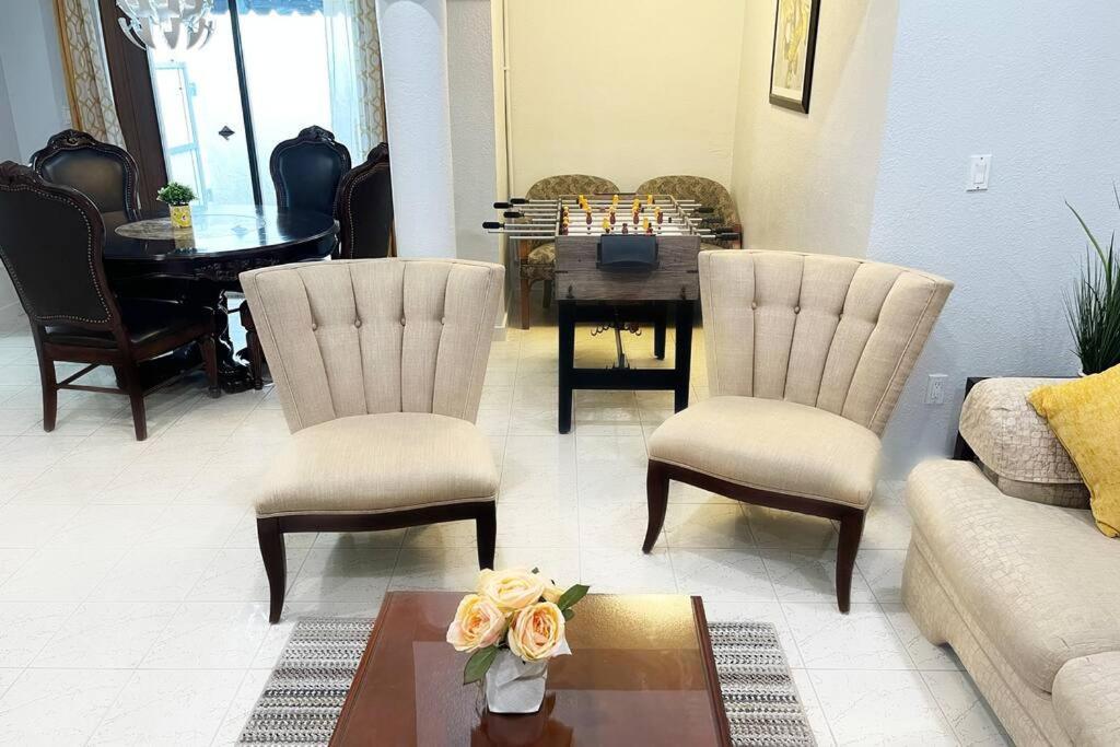Amazing & Cozy Duplex Near Zoo ! Casa de férias