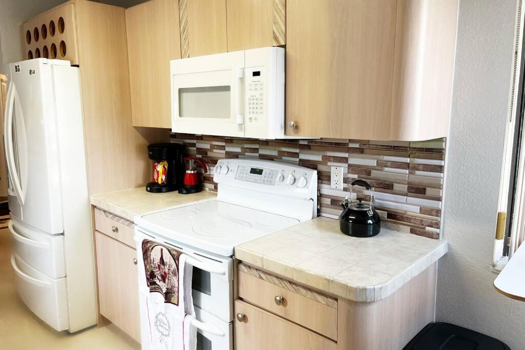 Amazing & Cozy Duplex Near Zoo ! Casa de férias