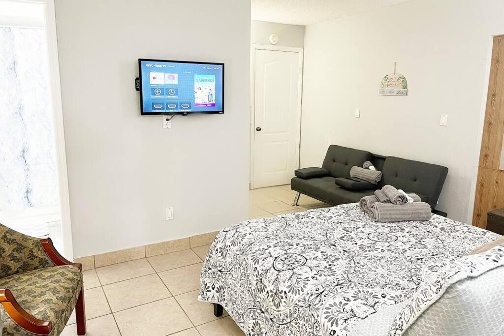 Casa de férias Amazing & Cozy Duplex Near Zoo ! Miami