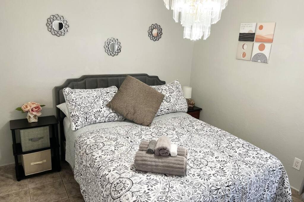 Amazing & Cozy Duplex Near Zoo ! Casa de férias