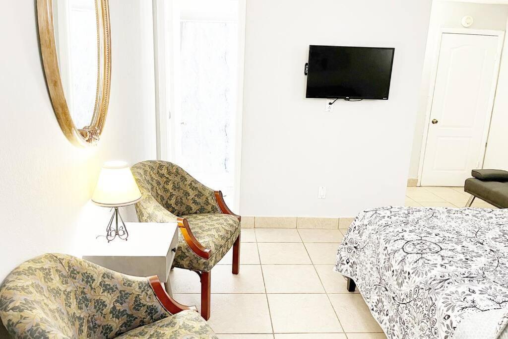 Amazing & Cozy Duplex Near Zoo ! Casa de férias Miami