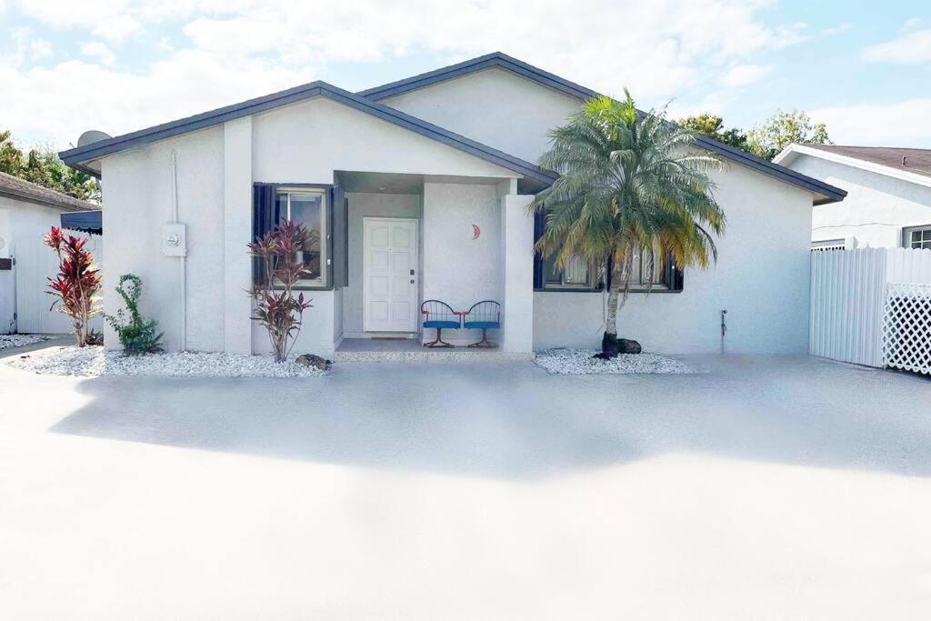 Casa de férias Amazing & Cozy Duplex Near Zoo ! Miami