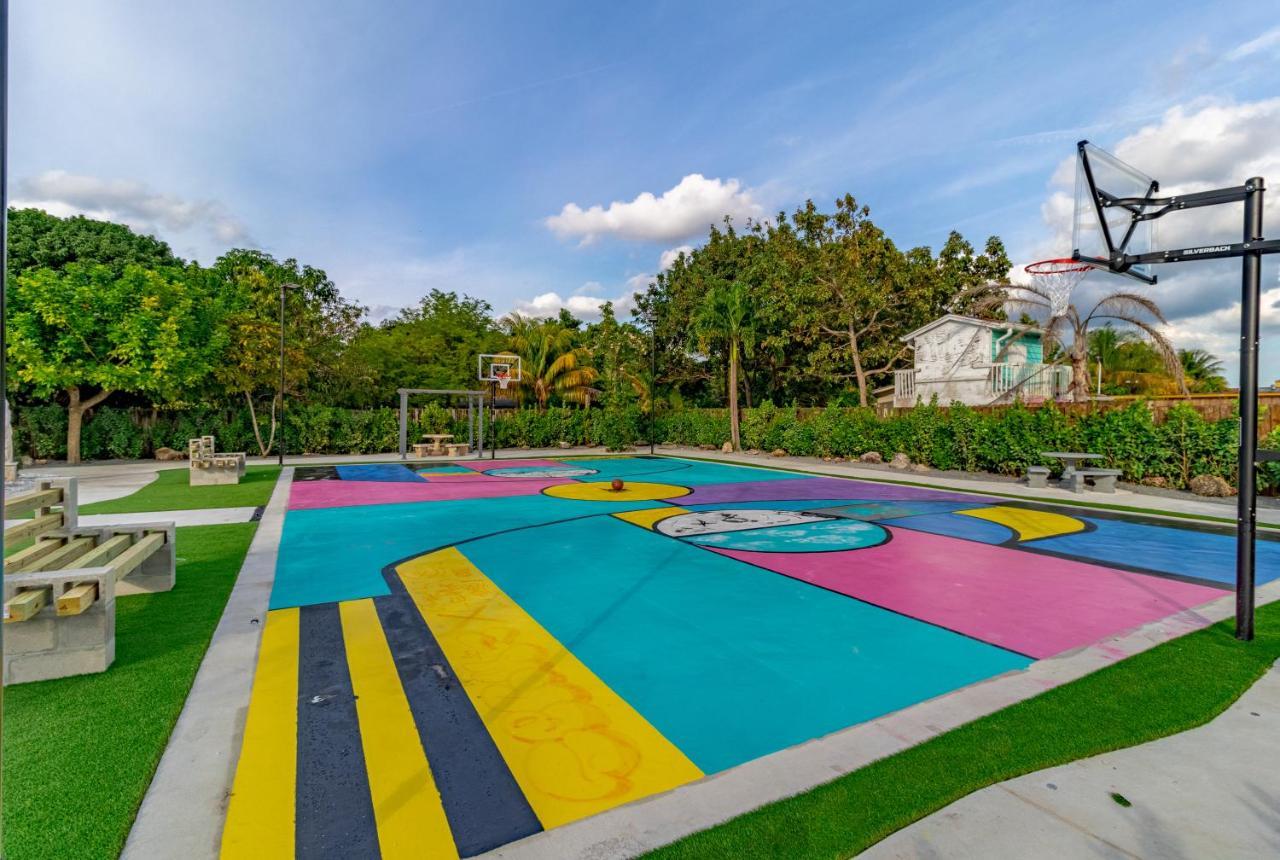 Mega Fun Northwest By The Glamhomes * Miami