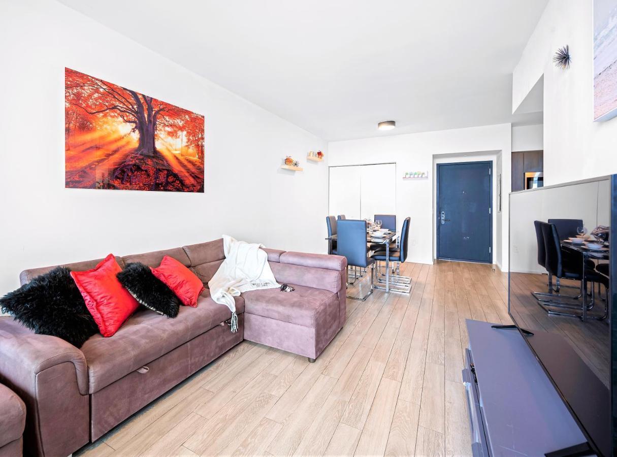 High! In The Sky! Exclusive Condo! Apartment