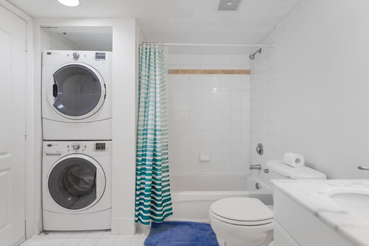 Fantastic 2br On 31st Floor Free Parking Apartment