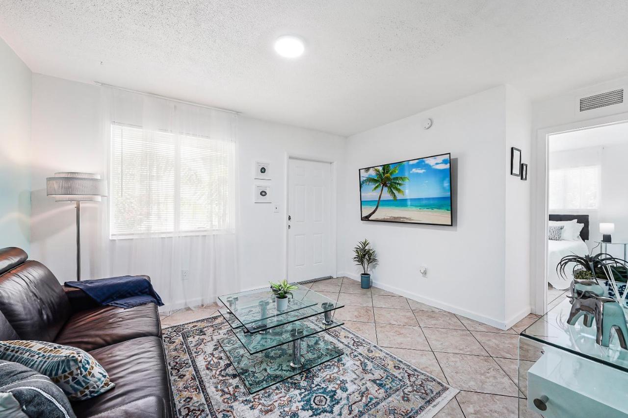 Spacious & Stylish 2br Gem Apartment Miami