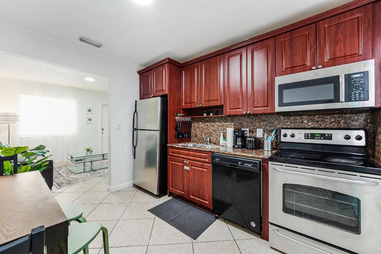 Apartment Spacious & Stylish 2br Gem *