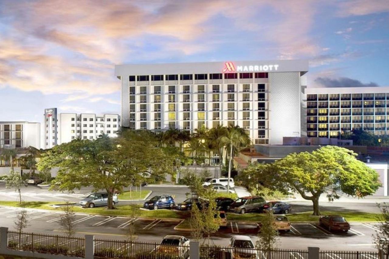 Hotel Airport Marriott 4*