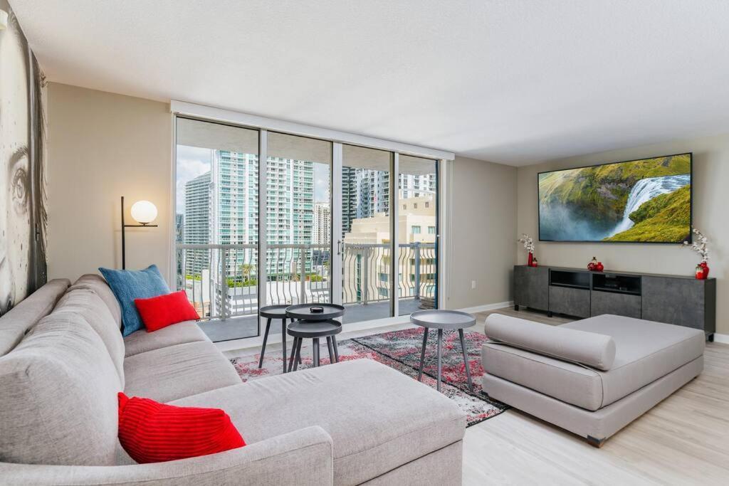 Brickell, In The Sky!
