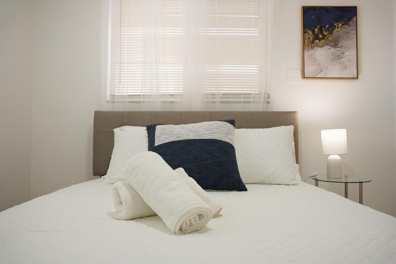 Spacious & Stylish 2br Gem *