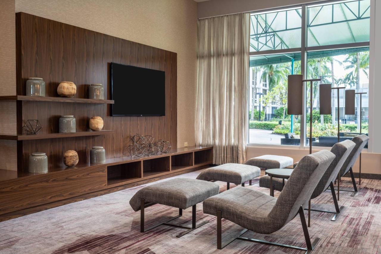 Courtyard By Marriott Airport Hotel 3*