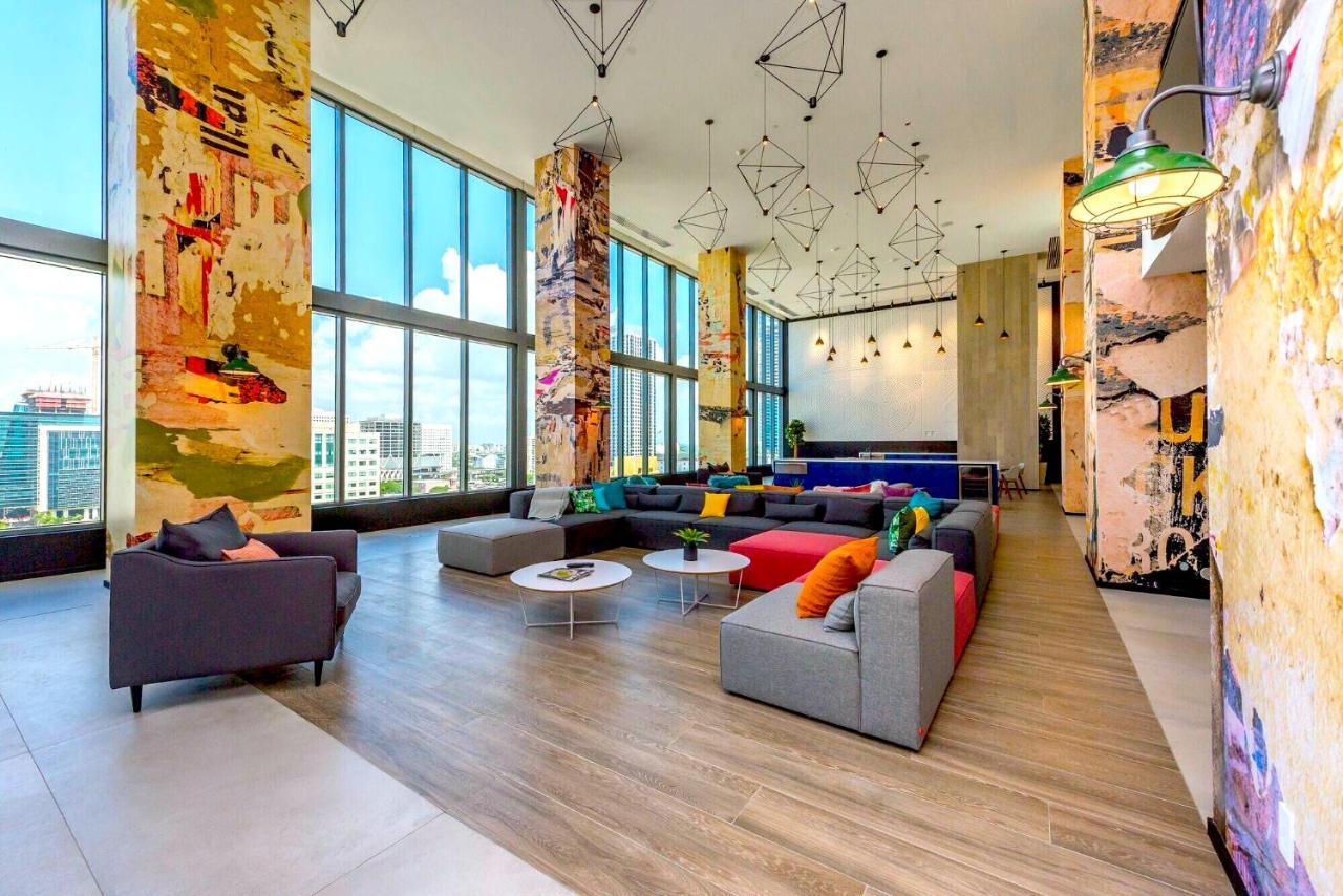 Apartment High! In The Sky! Exclusive Condo!