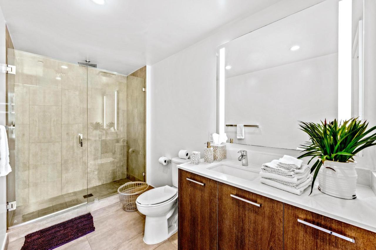 Apartment High! In The Sky! Exclusive Condo! Miami
