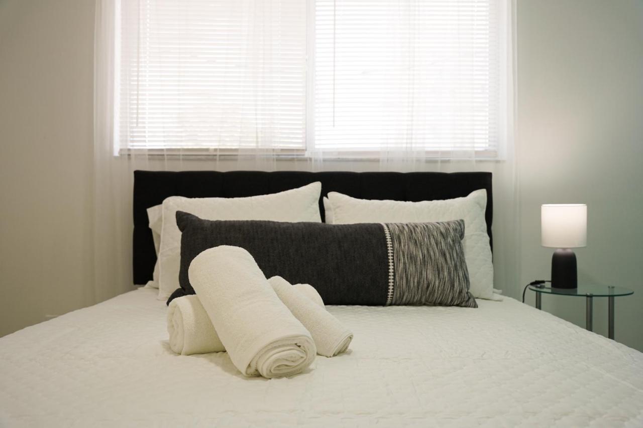 Spacious & Stylish 2br Gem *