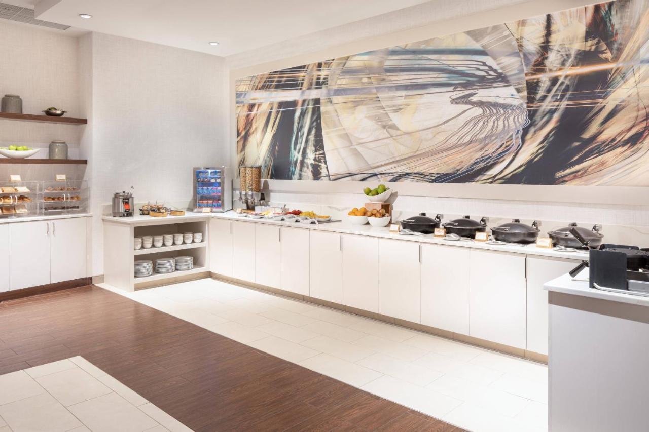 Hotel Courtyard By Marriott Airport Miami