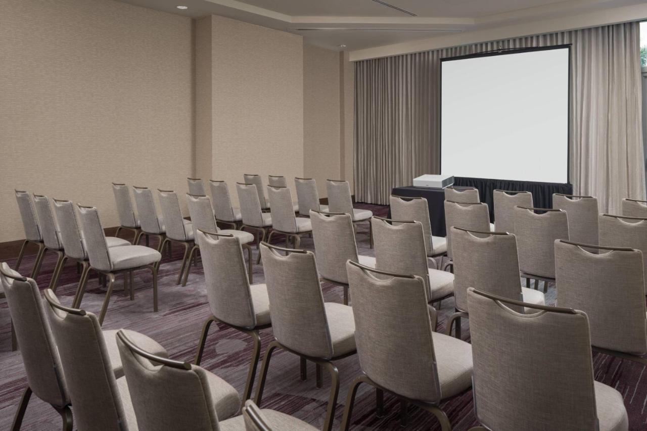 Courtyard By Marriott Airport Hotel Miami