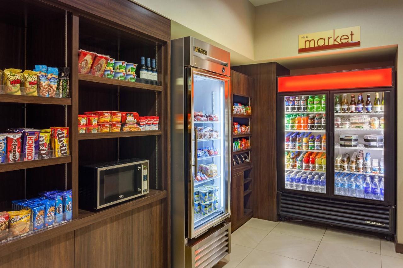 Hotel Courtyard By Marriott Airport Miami