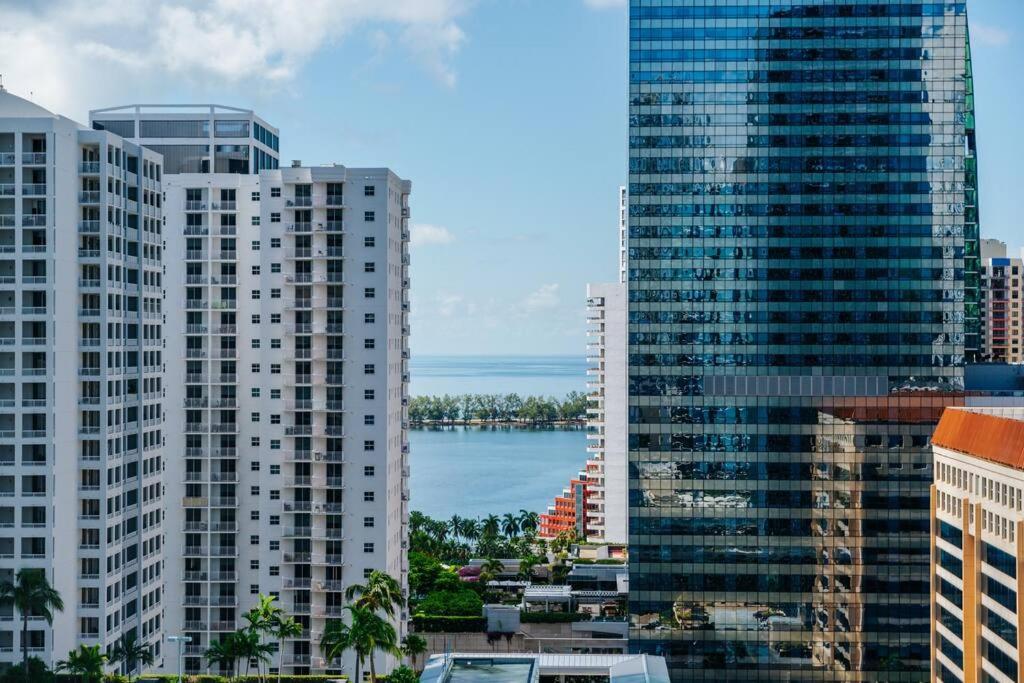 Brickell, In The Sky! *